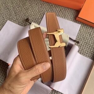 Women’s Hermes  Tan Leather Belt with Gold Buckle size 90